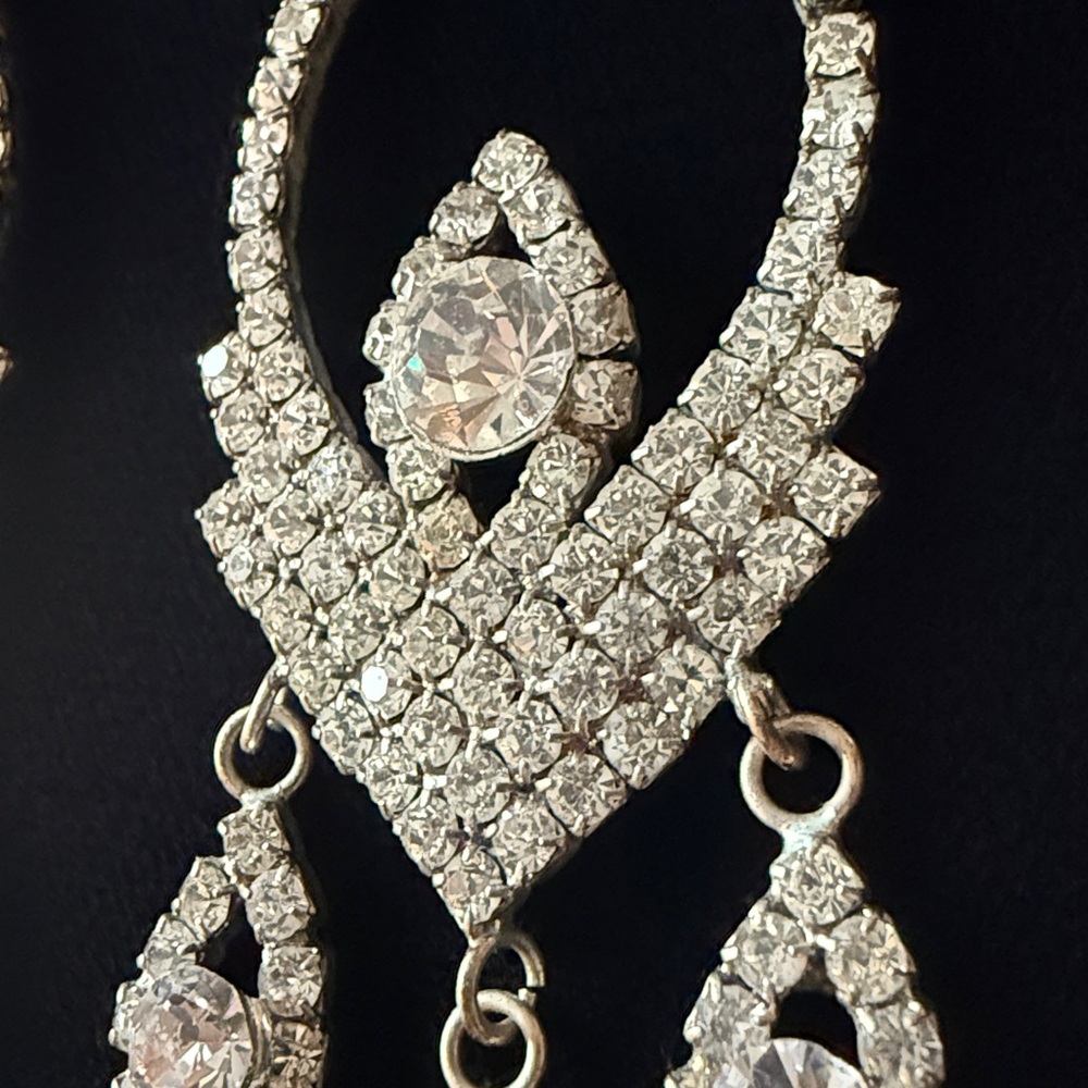 Long Rhinestone earrings. - Picture 2 of 4